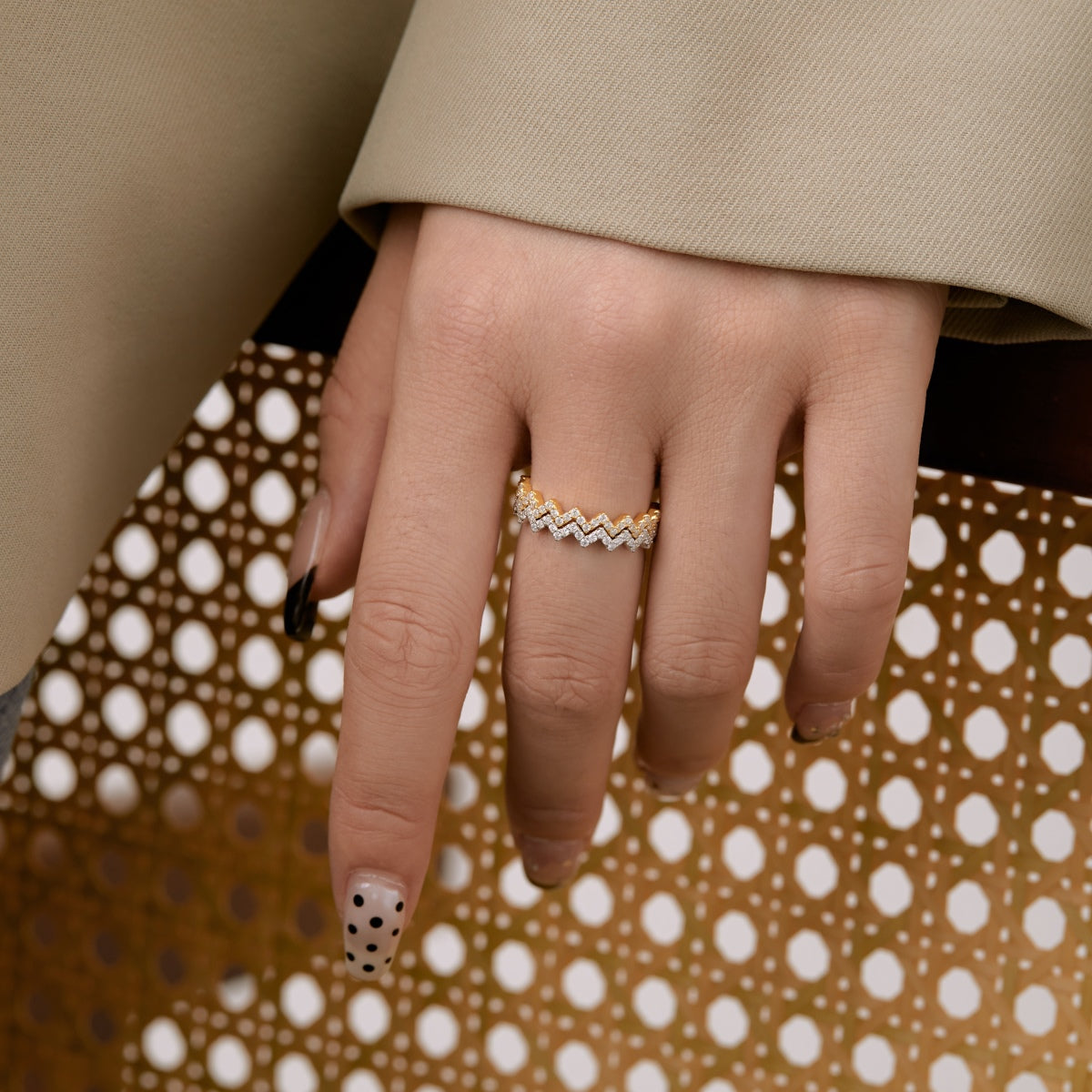 [Royal Jewelry]Delicate Enchanting Wave Shape Daily Ring