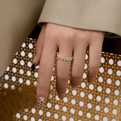 [Royal Jewelry]Delicate Enchanting Wave Shape Daily Ring