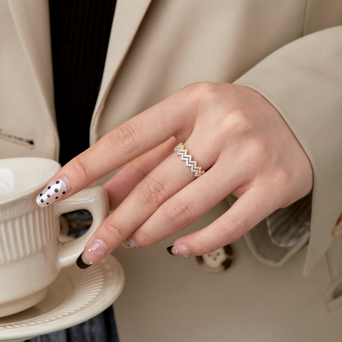 [Royal Jewelry]Delicate Enchanting Wave Shape Daily Ring