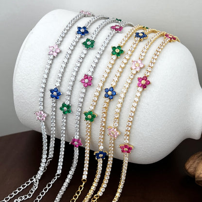 [Royal Jewelry]Sparkling Flower Shape Tennis Bracelet