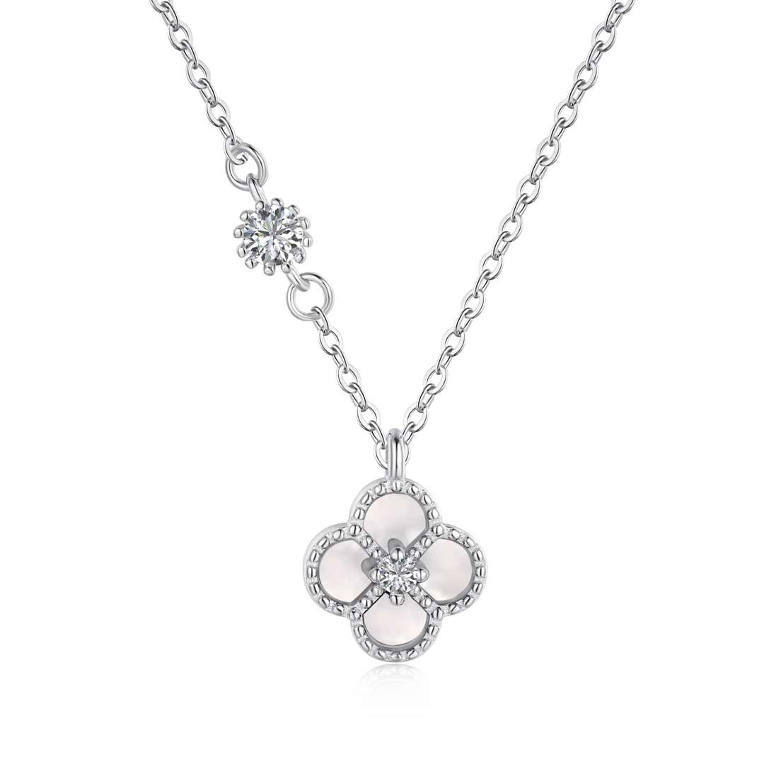 [Royal Jewelry]Delicate Flower Shape Necklace