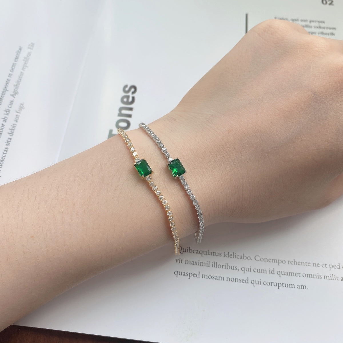 [Royal Jewelry]1.0 Carat Unique Emerald Cut Banquet Bracelet