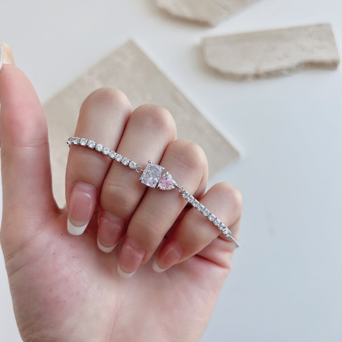 [Royal Jewelry]Dazzling Unique Multi Shape Lover Bracelet
