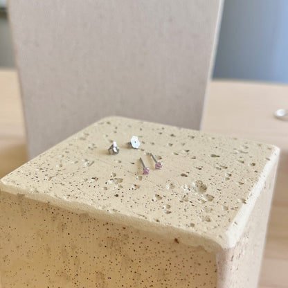 [Royal Jewelry]Delicate Solitaire Earrings