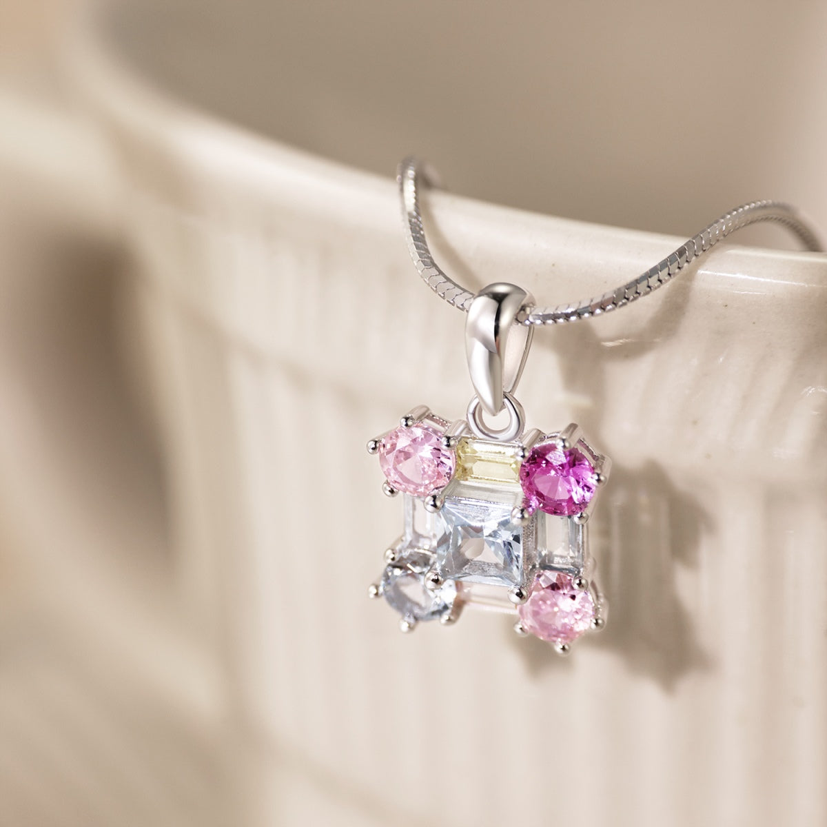 [Royal Jewelry]Gorgeous Multi Colorful Necklace