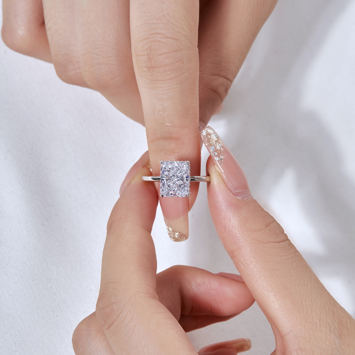 [Royal Jewelry]4.0 Carat Ornate Enchanting Radiand Cut Banquet Ring