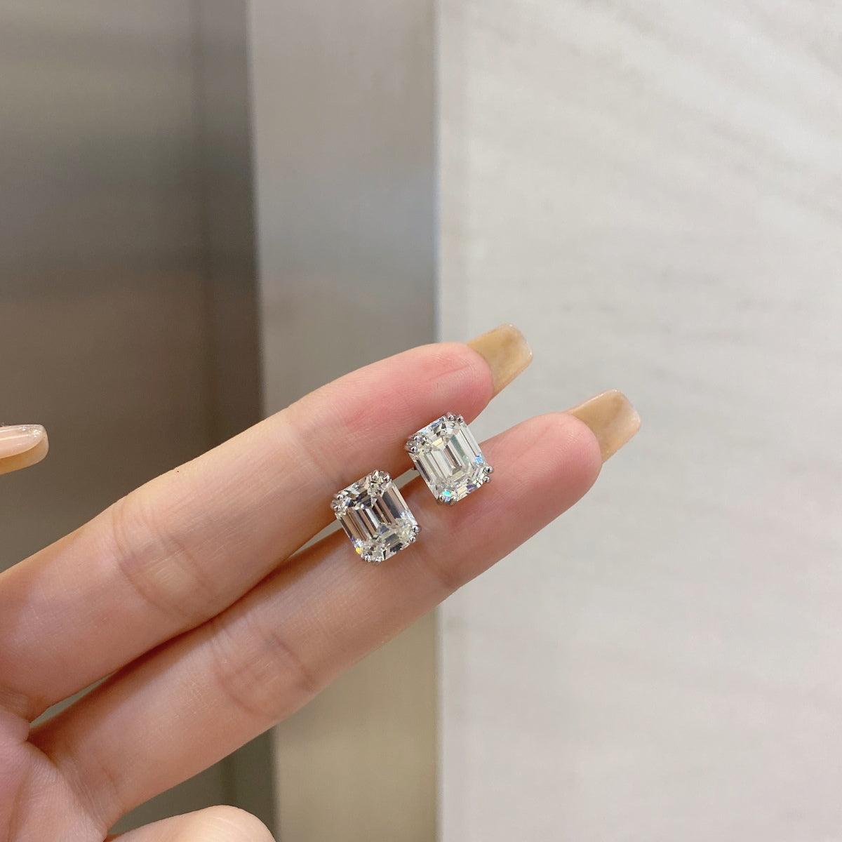 [Royal Jewelry]Dazzling Square Shape Earrings
