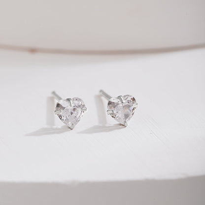 [Royal Jewelry]Sparkling Heart Shaped Simple Earrings