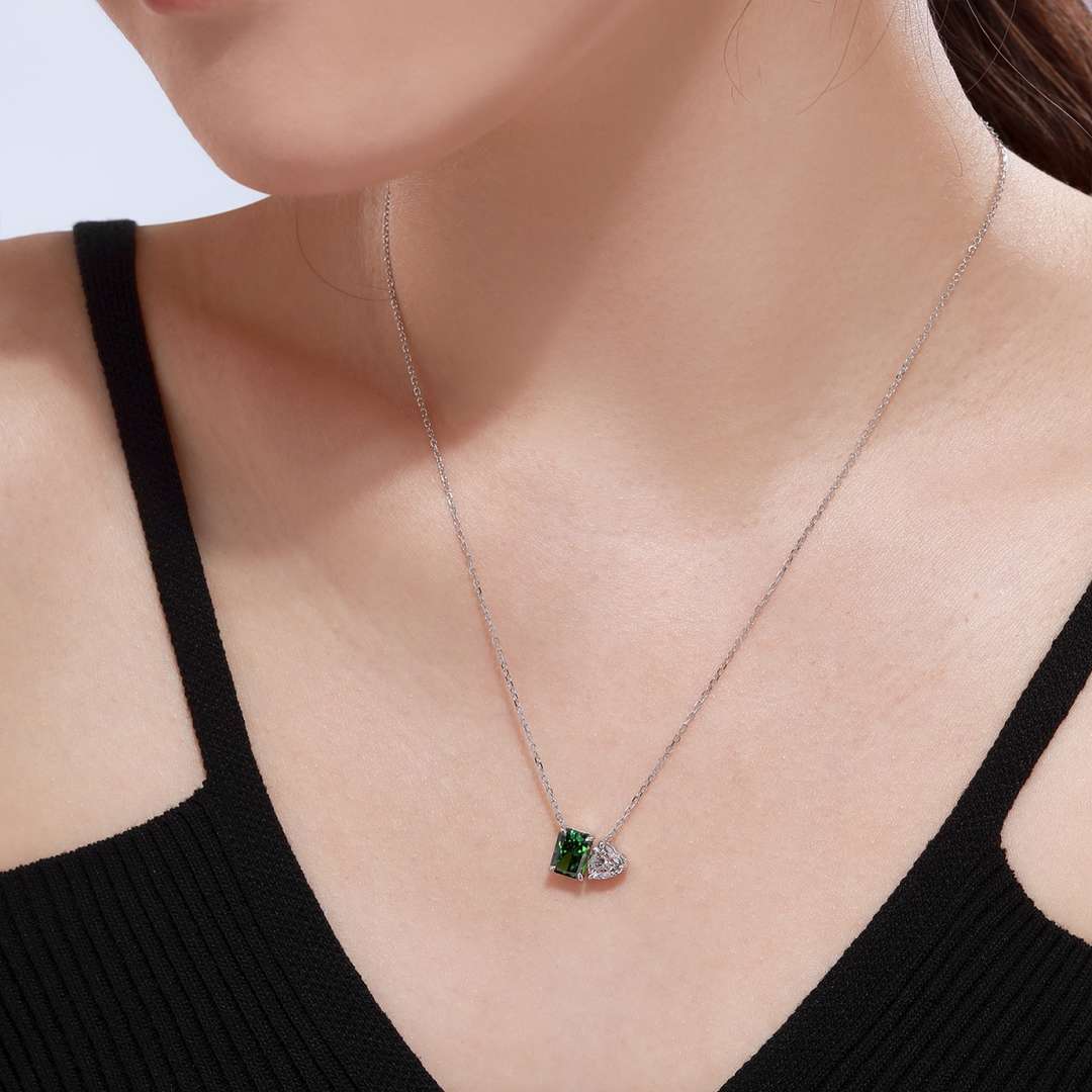 [Royal Jewelry]Dazzling Square & Heart Shape Necklace