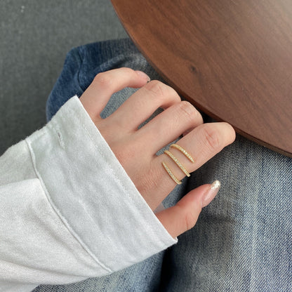 [Royal Jewelry]Unique Vibrant Entangle Daily Ring