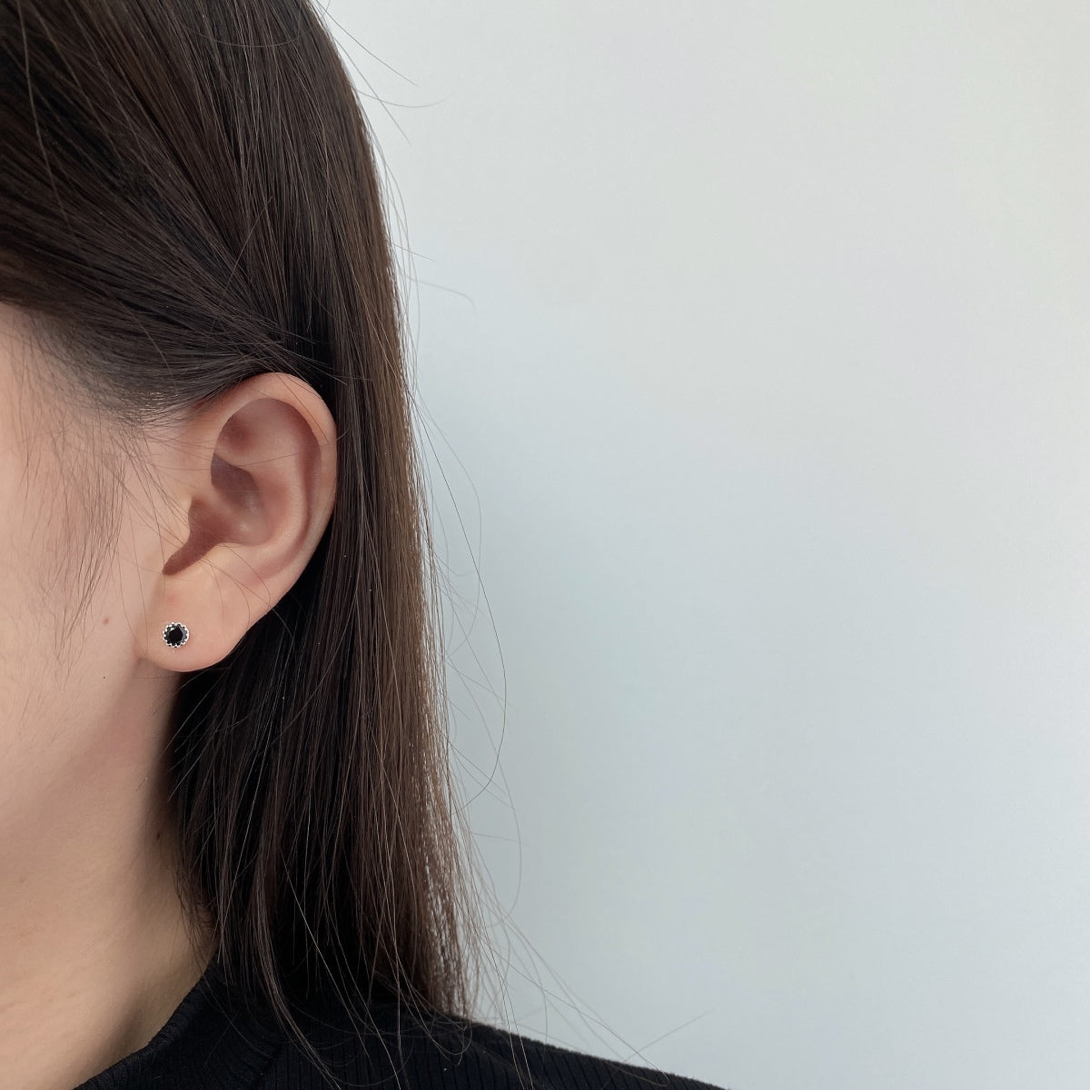 [Royal Jewelry]Sparkling Colorful Round Shape Earrings