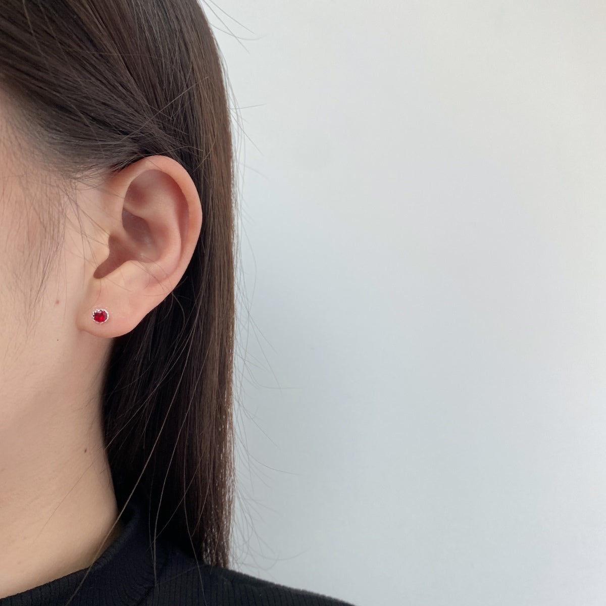 [Royal Jewelry]Sparkling Colorful Round Shape Earrings