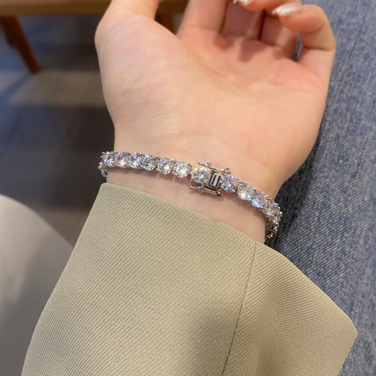 [Royal Jewelry]Ornate Sparkling Round Cut Wedding Bracelet