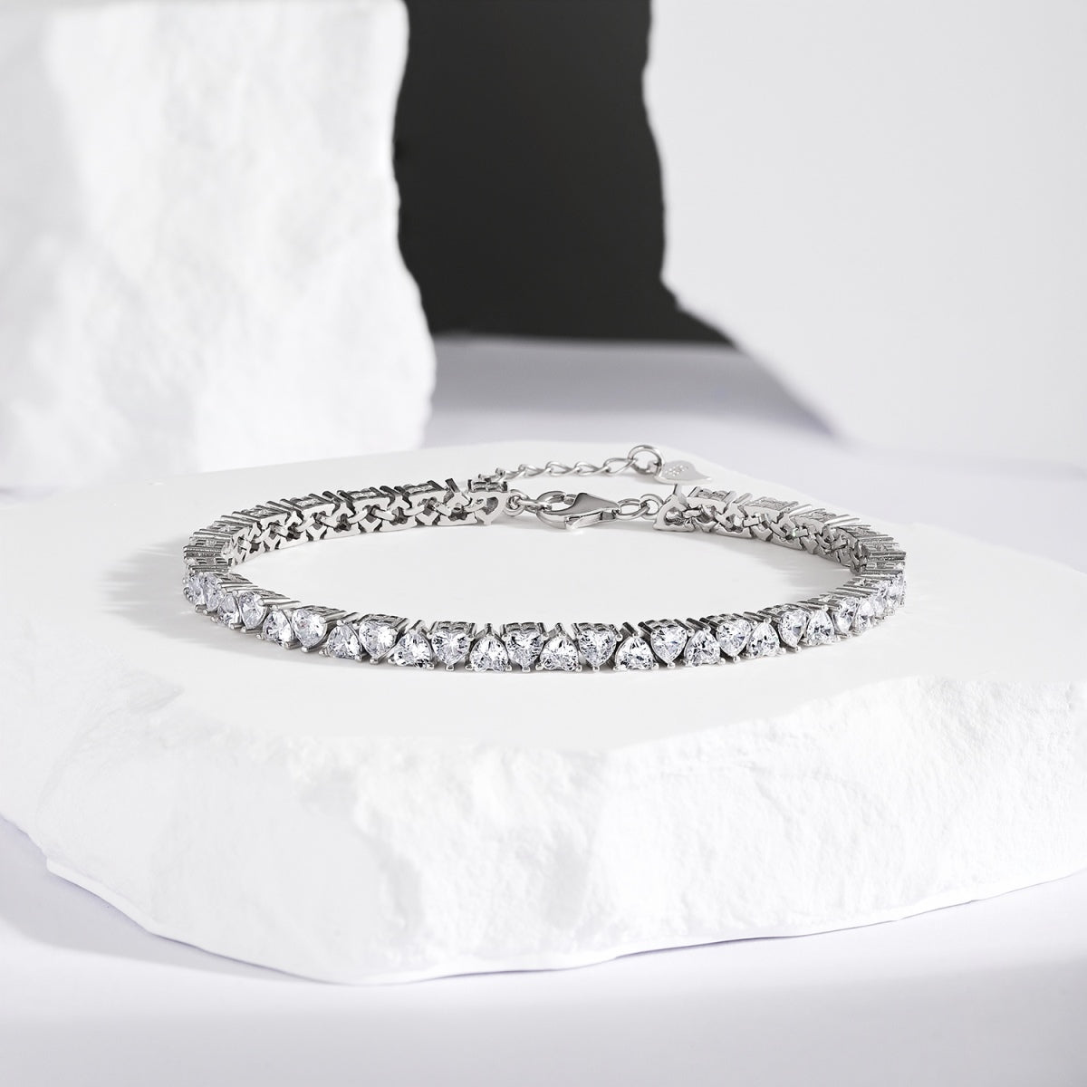 [Royal Jewelry]Dazzling Romantic Heart Shape Lover Bracelet