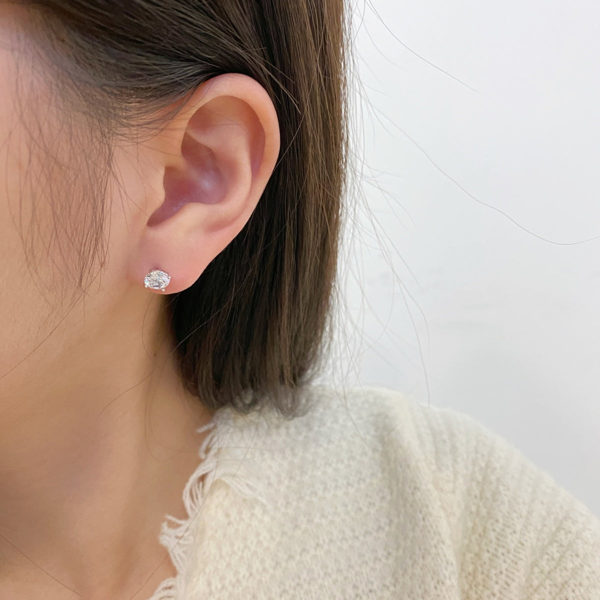 [Royal Jewelry]Unique Round Shape Earrings