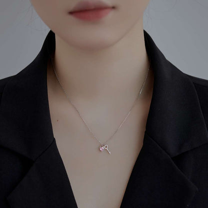 [Royal Jewelry]Unique Heart Shape Key Pendent Necklace