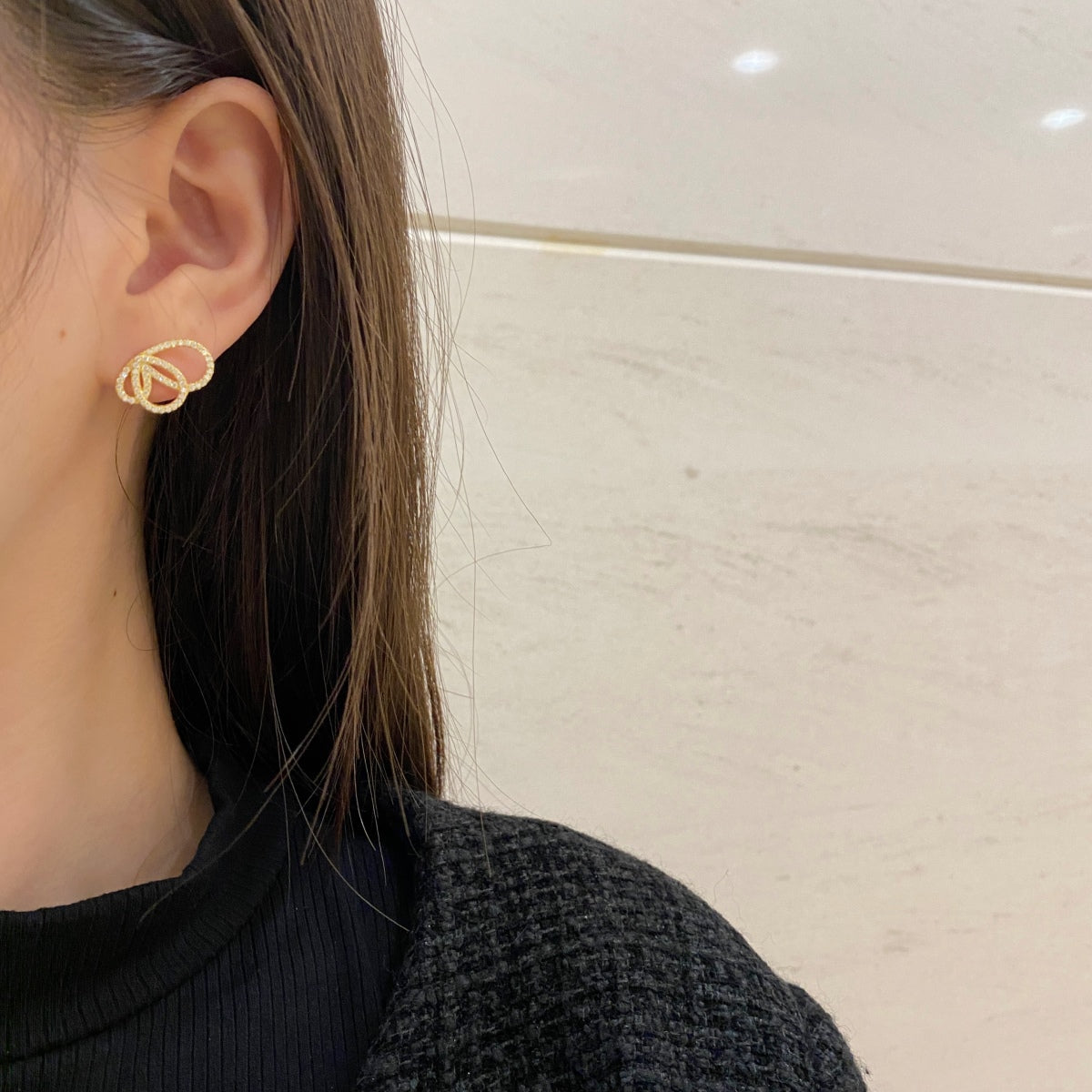 [Royal Jewelry]Exquisite Butterfly Shape Earrings