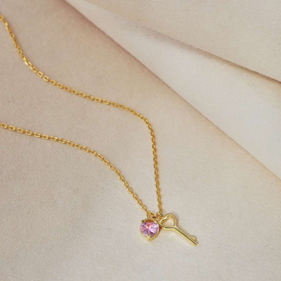 [Royal Jewelry]Unique Heart Shape Key Pendent Necklace