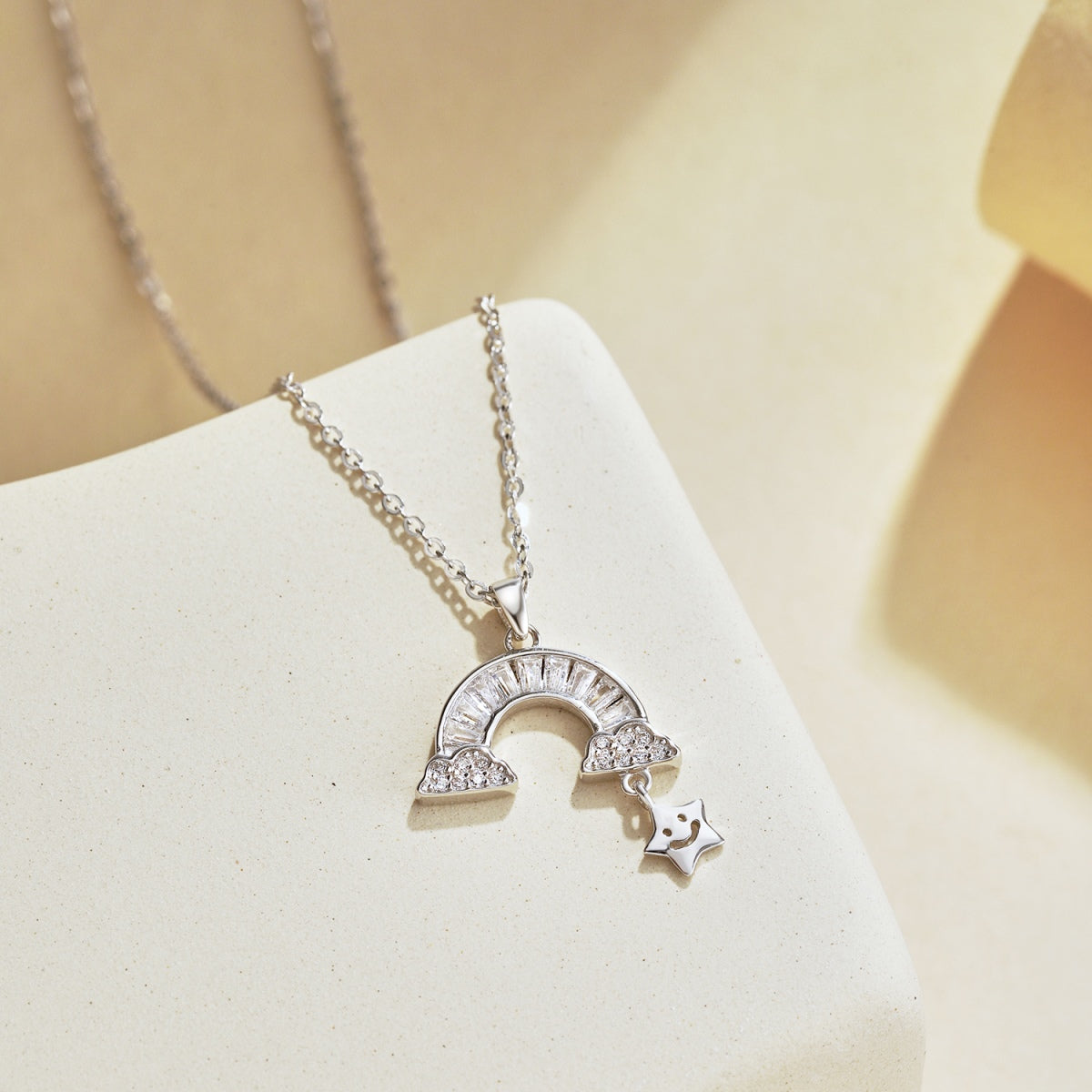 [Royal Jewelry]Unique Rainbow Star Necklace