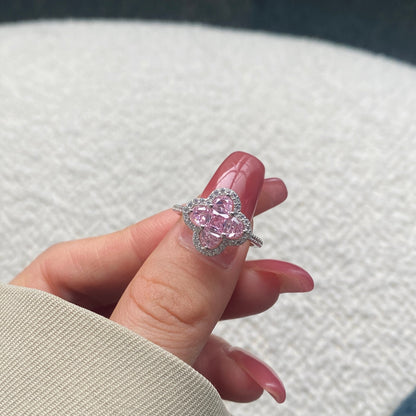 [Royal Jewelry]Luxurious Eternity Flower Shape Banquet Ring
