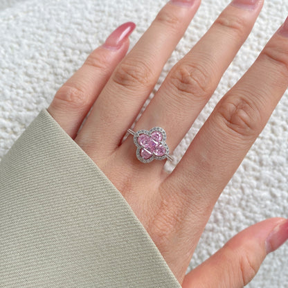 [Royal Jewelry]Luxurious Eternity Flower Shape Banquet Ring