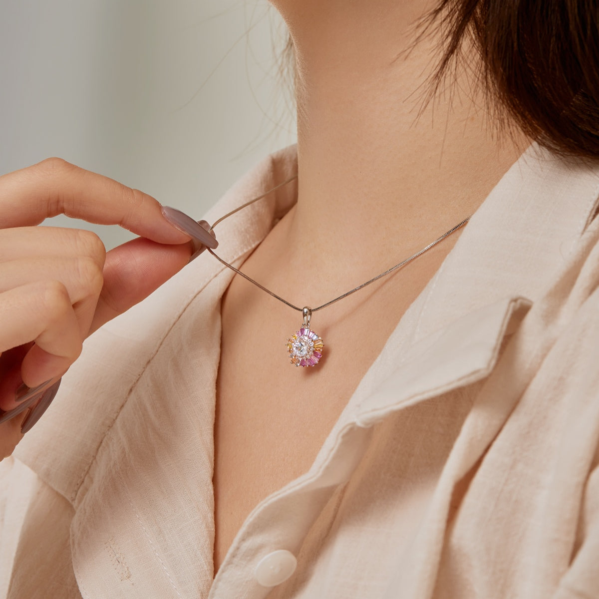 [Royal Jewelry]Charming Flower Colorful Necklace