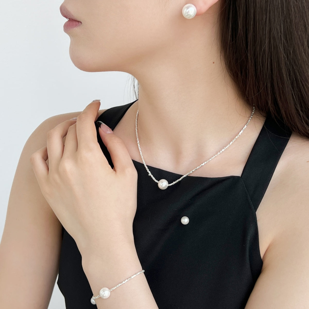 [Royal Jewelry]Delicate Pearl Earrings