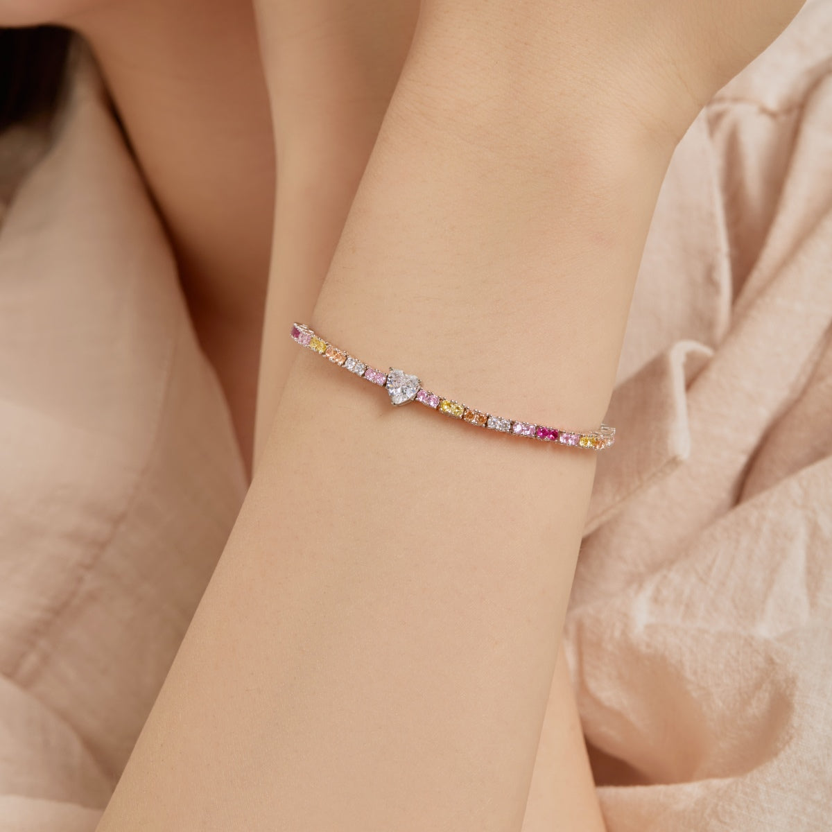 [Royal Jewelry]Delicate Romantic Heart Shape Lover Bracelet