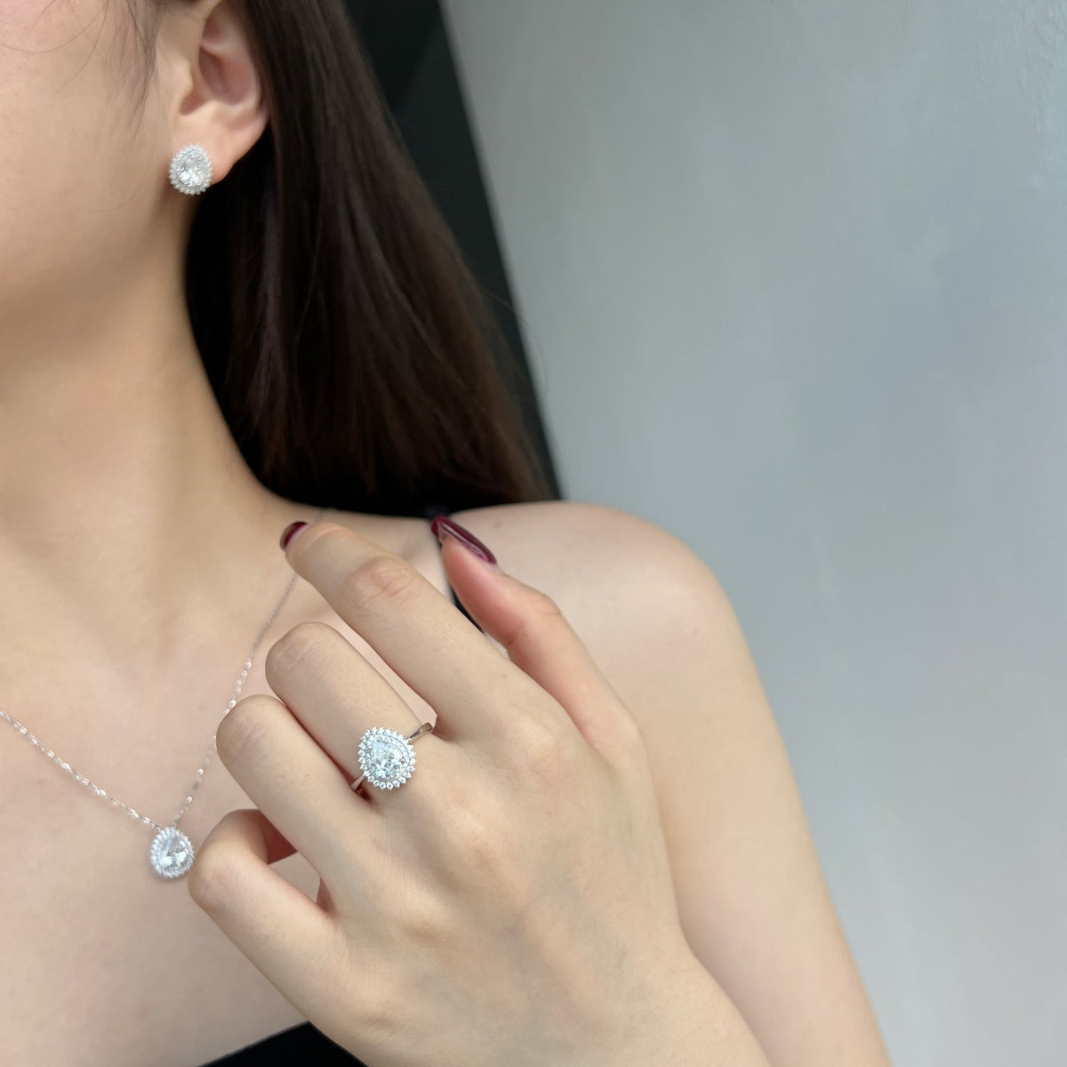 [Royal Jewelry]Delicate Gorgeous Pear Cut Daily Earrings