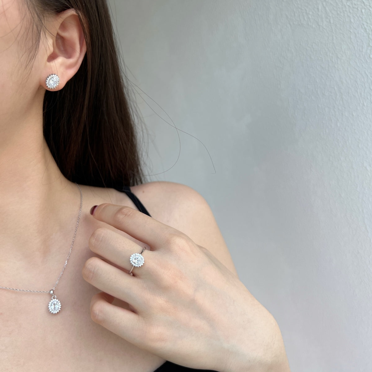 [Royal Jewelry]Delicate Radiant Oval Cut Daily Earrings