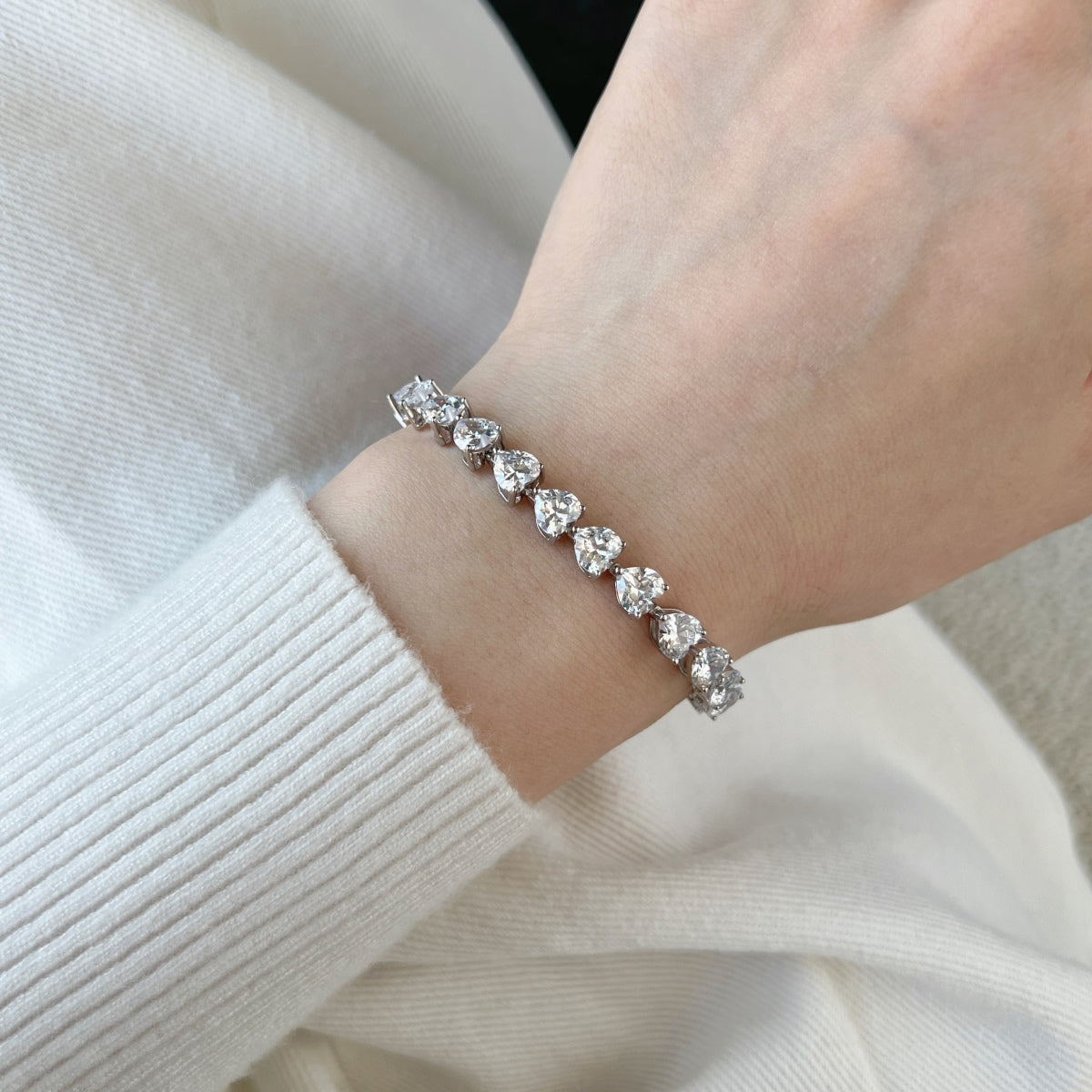 [Royal Jewelry]0.75 Carat Elegant Romantic Heart Shape Lover Bracelet