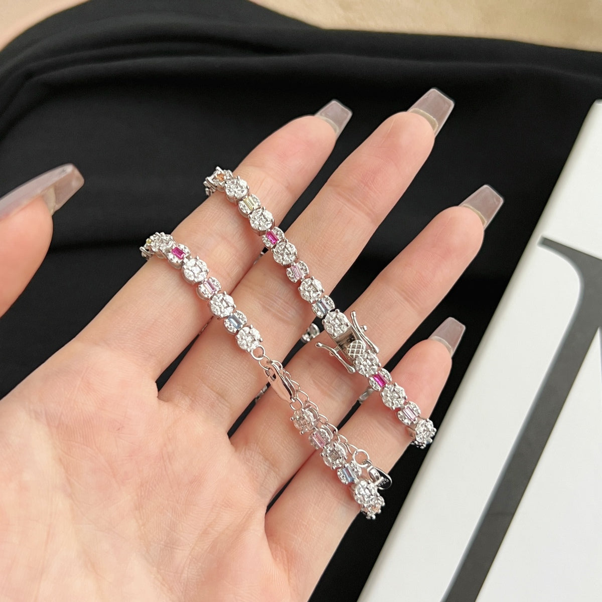 [Royal Jewelry]Dazzling Radiant Multi Cut Daily Bracelet