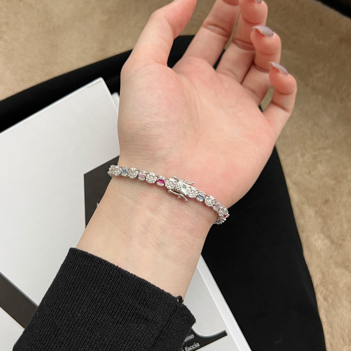 [Royal Jewelry]Dazzling Radiant Multi Cut Daily Bracelet