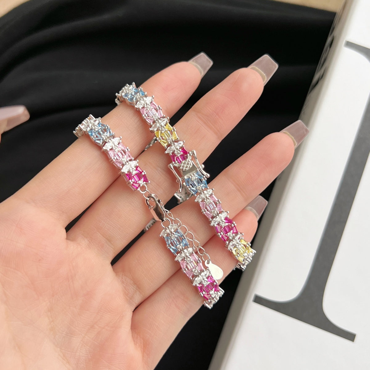 [Royal Jewelry]Delicate Colorful Multi Cut Party Bracelet