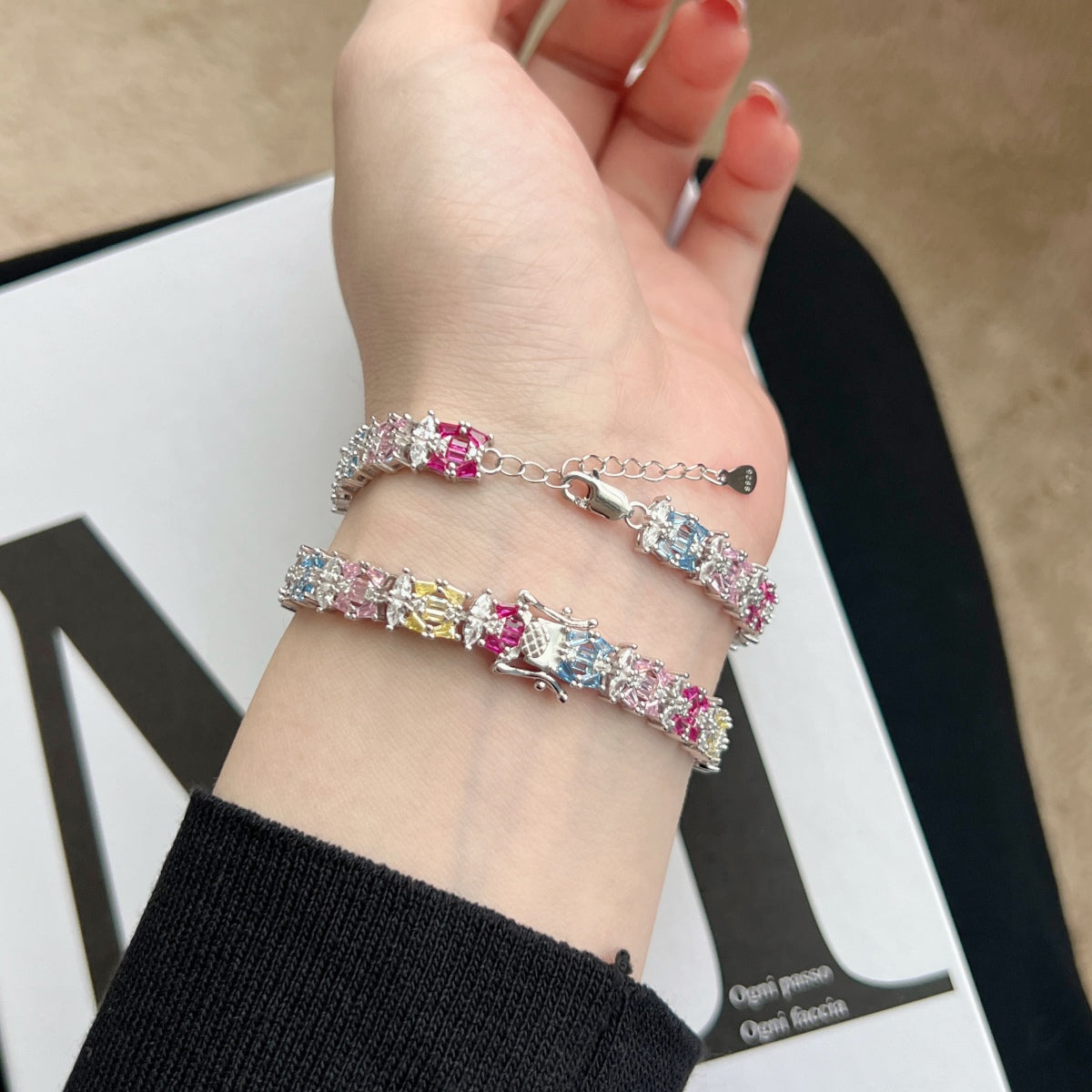[Royal Jewelry]Delicate Colorful Multi Cut Party Bracelet