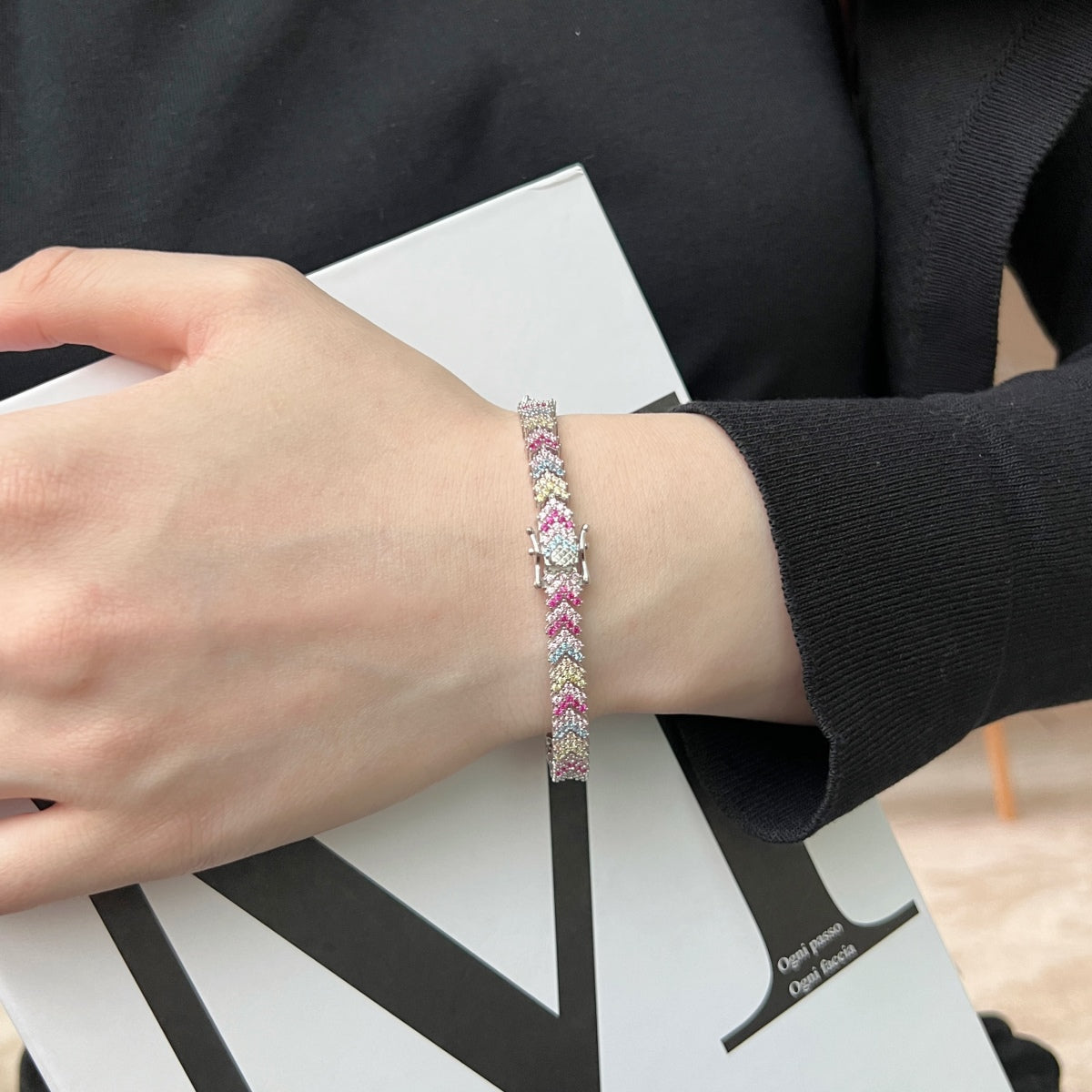 [Royal Jewelry]Ornate Sparkling Round Cut Party Bracelet