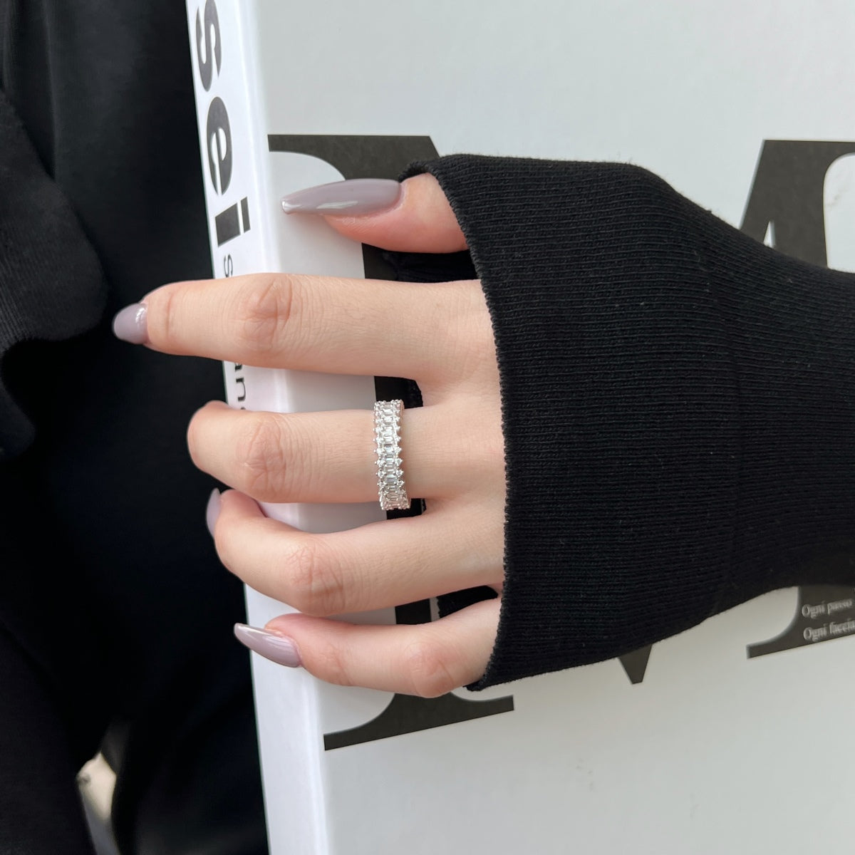 [Royal Jewelry]Splashy Ornate Emerald Cut Cocktail Ring
