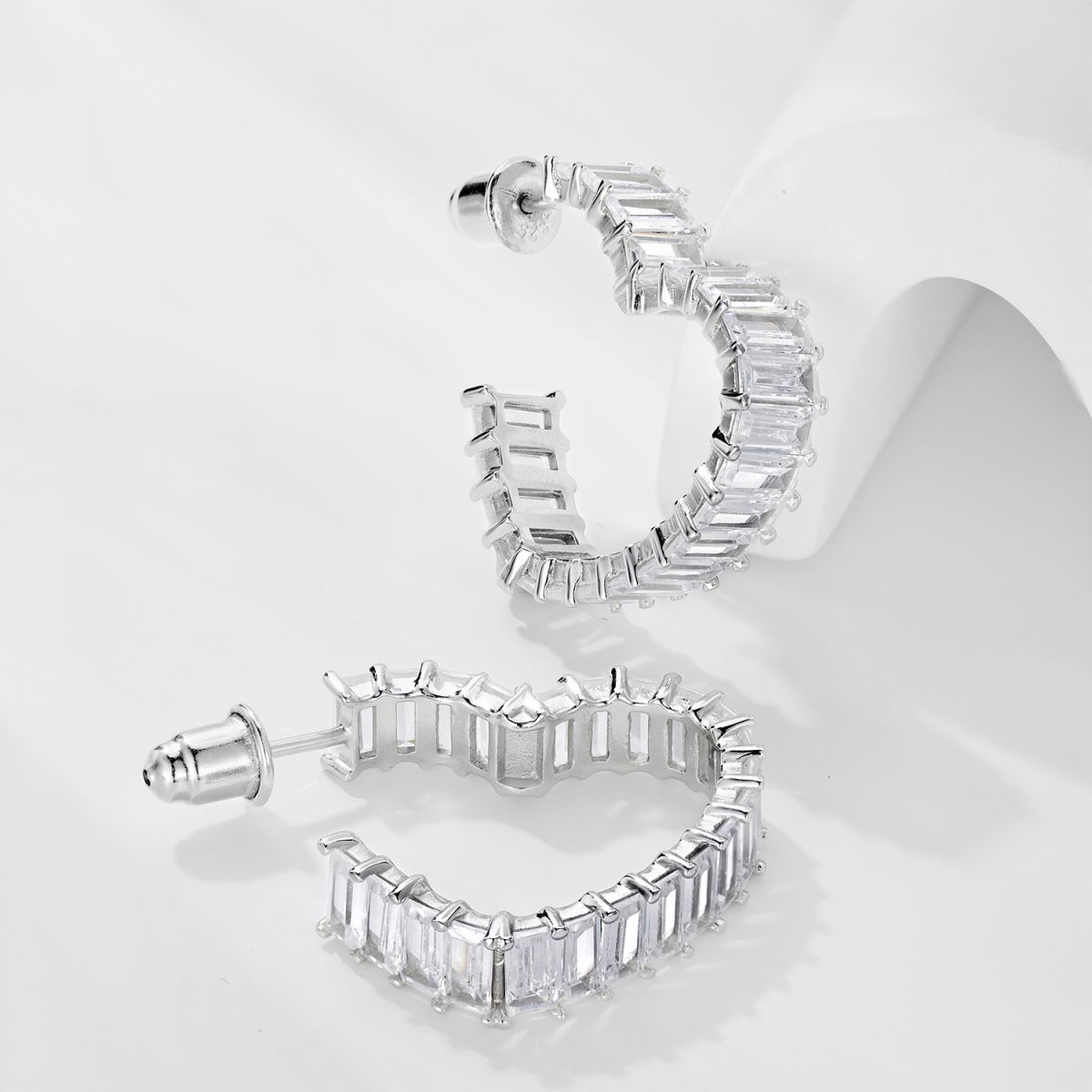 [Royal Jewelry]Radiant Heart Cutout Earrings