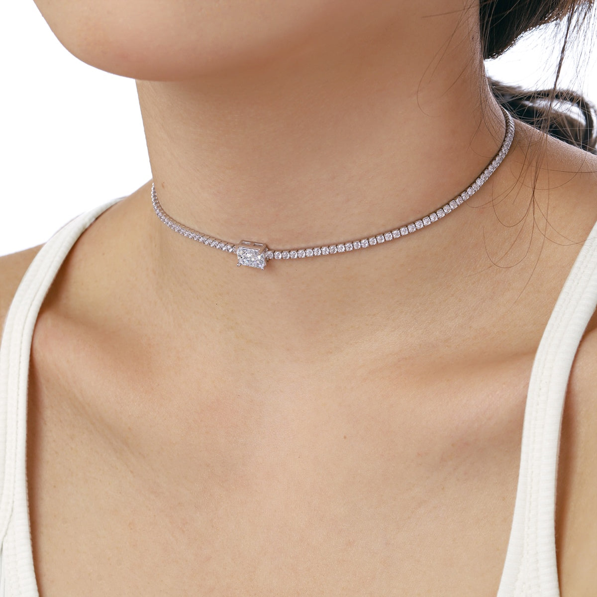 [Royal Jewelry]2.0 carat Ornate Emerald Cut Necklace