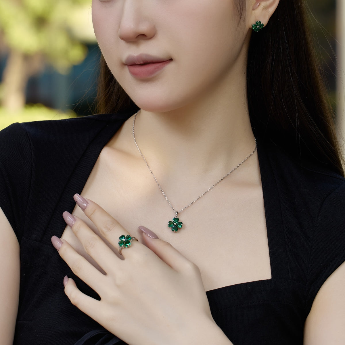 [Royal Jewelry]Heart-Shaped Four-Leaf Clover Bead Necklace