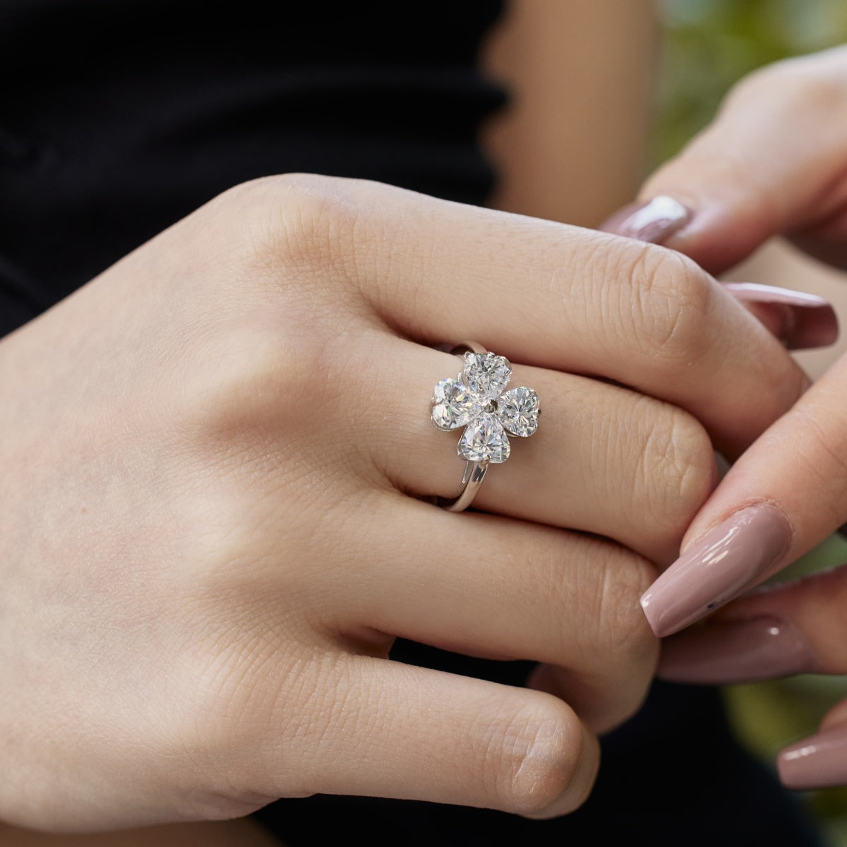 [Royal Jewelry]Heart-shaped Four-Leaf Clover Ball Ring
