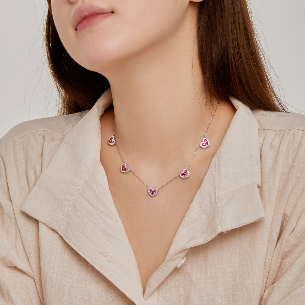 [Royal Jewelry]Sparkling Five Heart Necklace