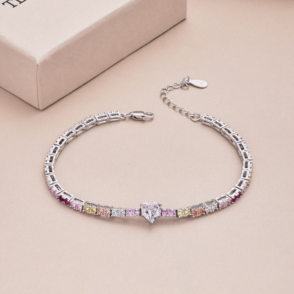 [Royal Jewelry]Delicate Romantic Heart Shape Lover Bracelet