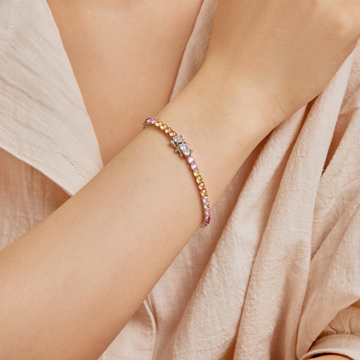 [Royal Jewelry]Radiant Colorful Round Cut Tennis Bracelet
