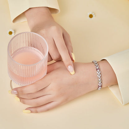 [Royal Jewelry]Dainty Exquisite Flower Shape Daily Bracelet