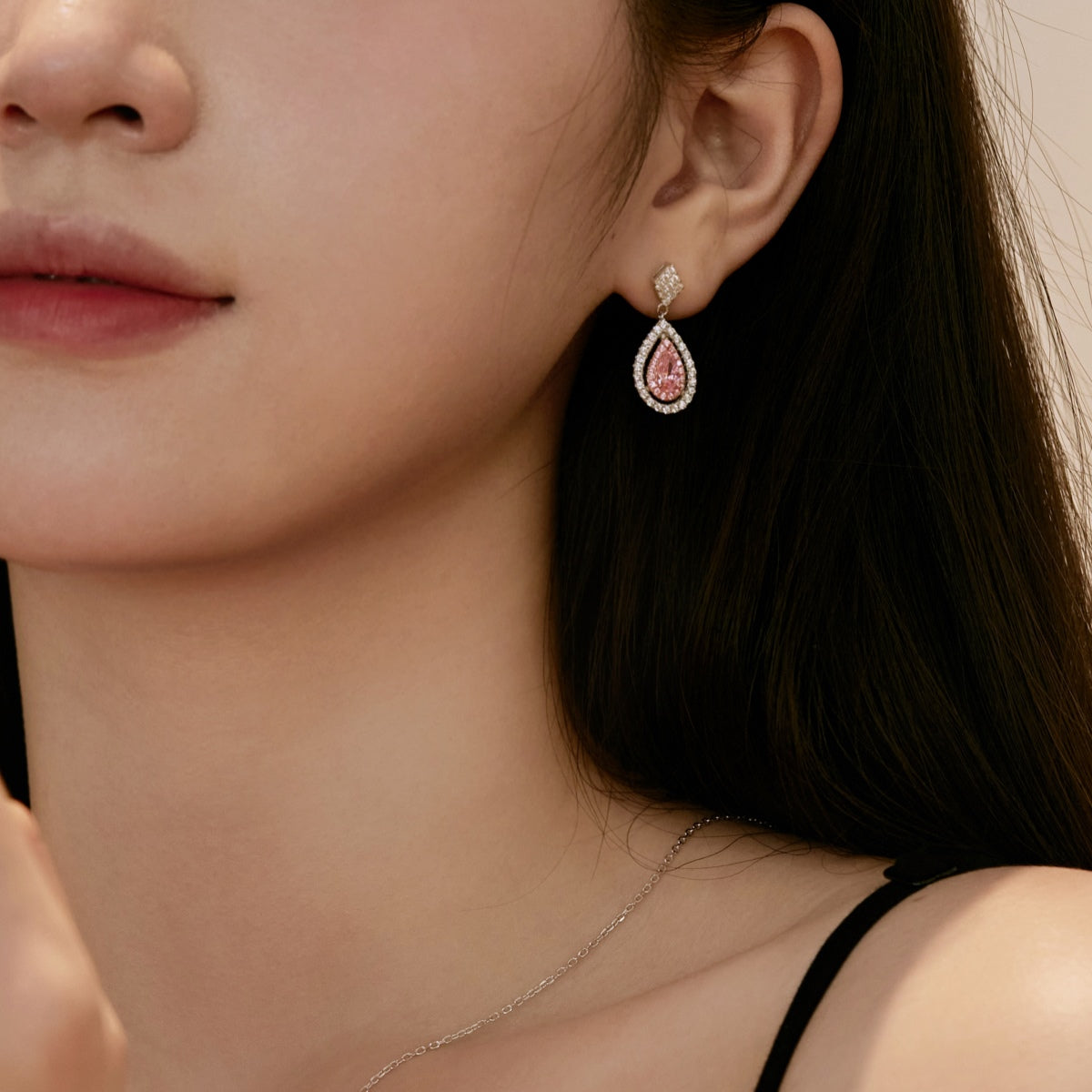 [Royal Jewelry]Ornate Delicate Water Drop Shape Banquet Earrings