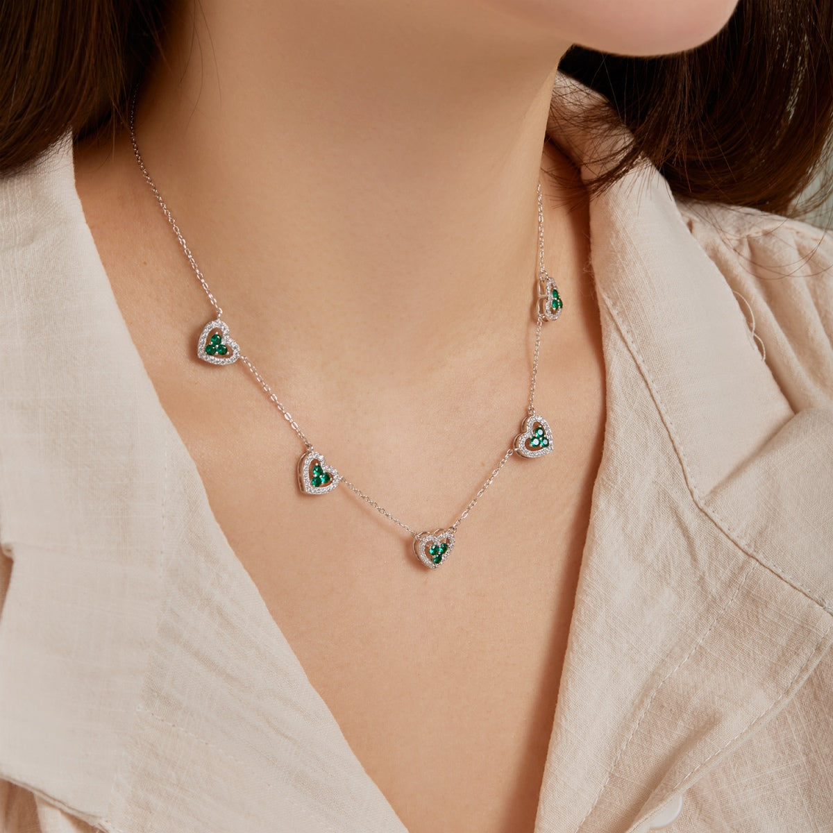 [Royal Jewelry]Sparkling Five Heart Necklace