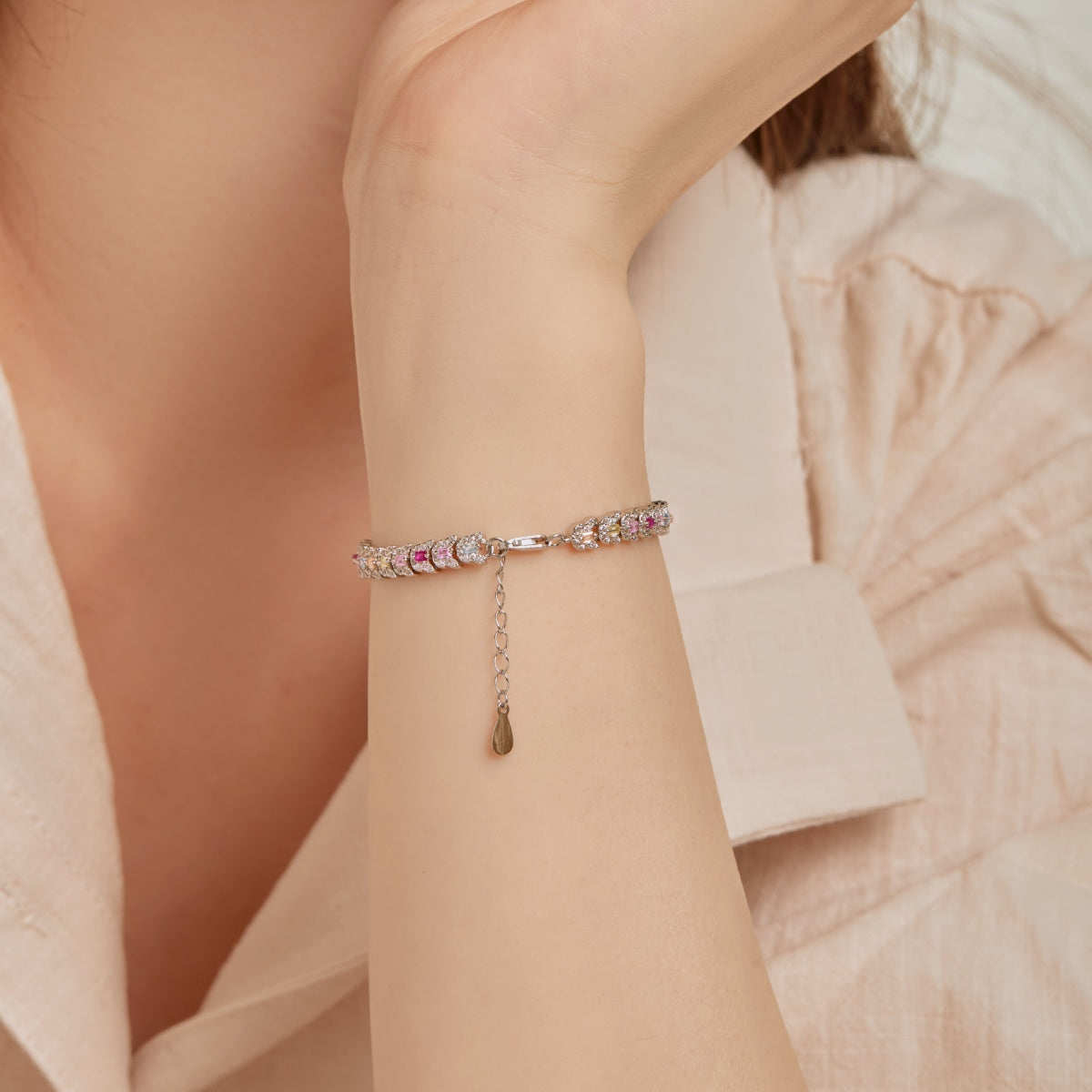 [Royal Jewelry]Delicate Colorful Multi Cut Daily Bracelet
