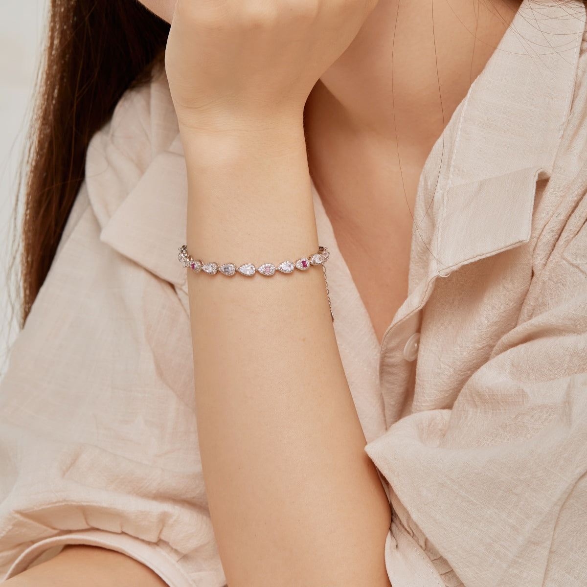 [Royal Jewelry]0.25 Carat Radiant Water Drop Shape Daily Bracelet