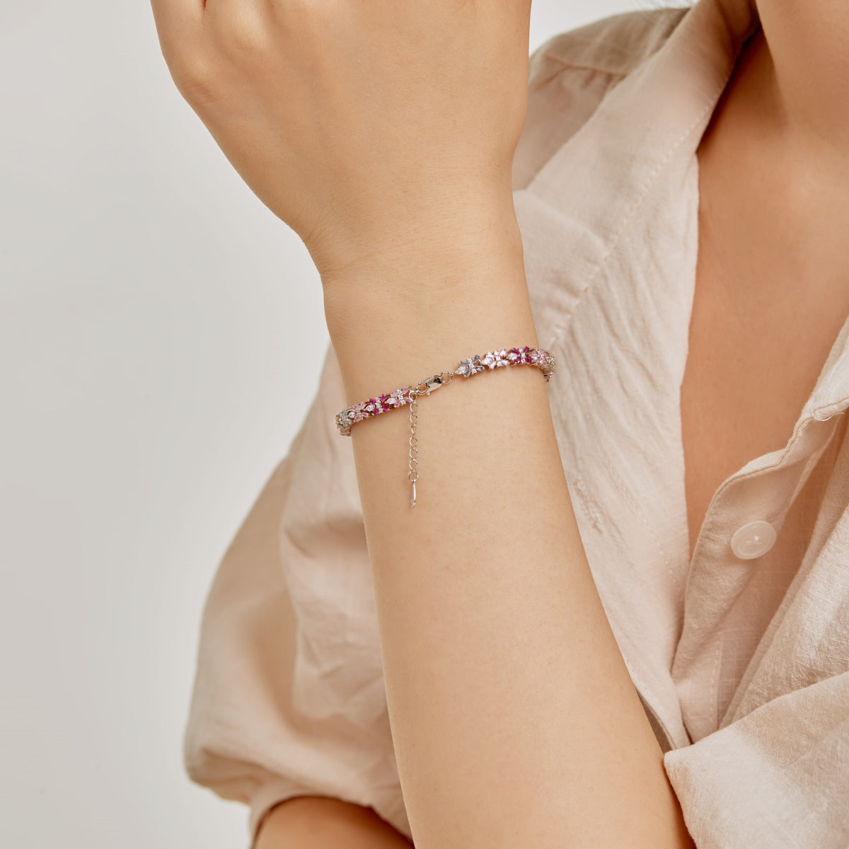 [Royal Jewelry]Unique Colorful Butterfly Shape Party Bracelet